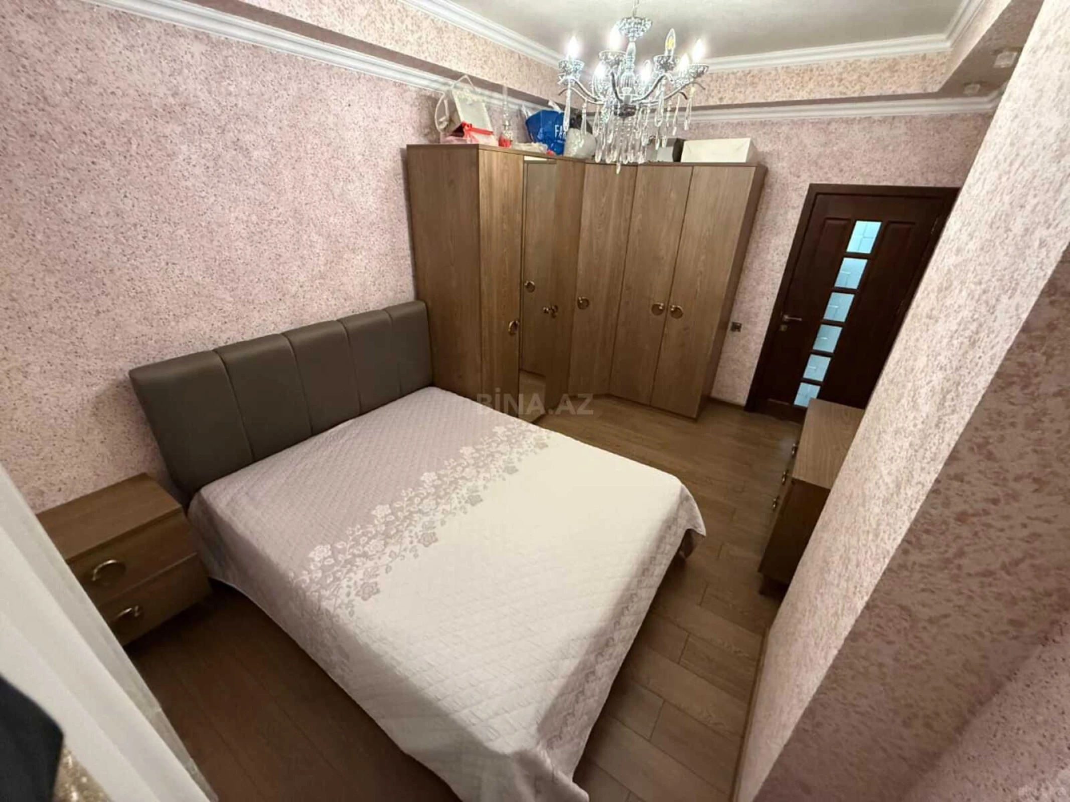 Satılır 2 otaqlı mənzil 86 m²