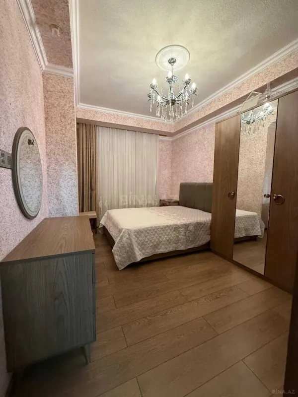 Satılır 2 otaqlı mənzil 86 m²