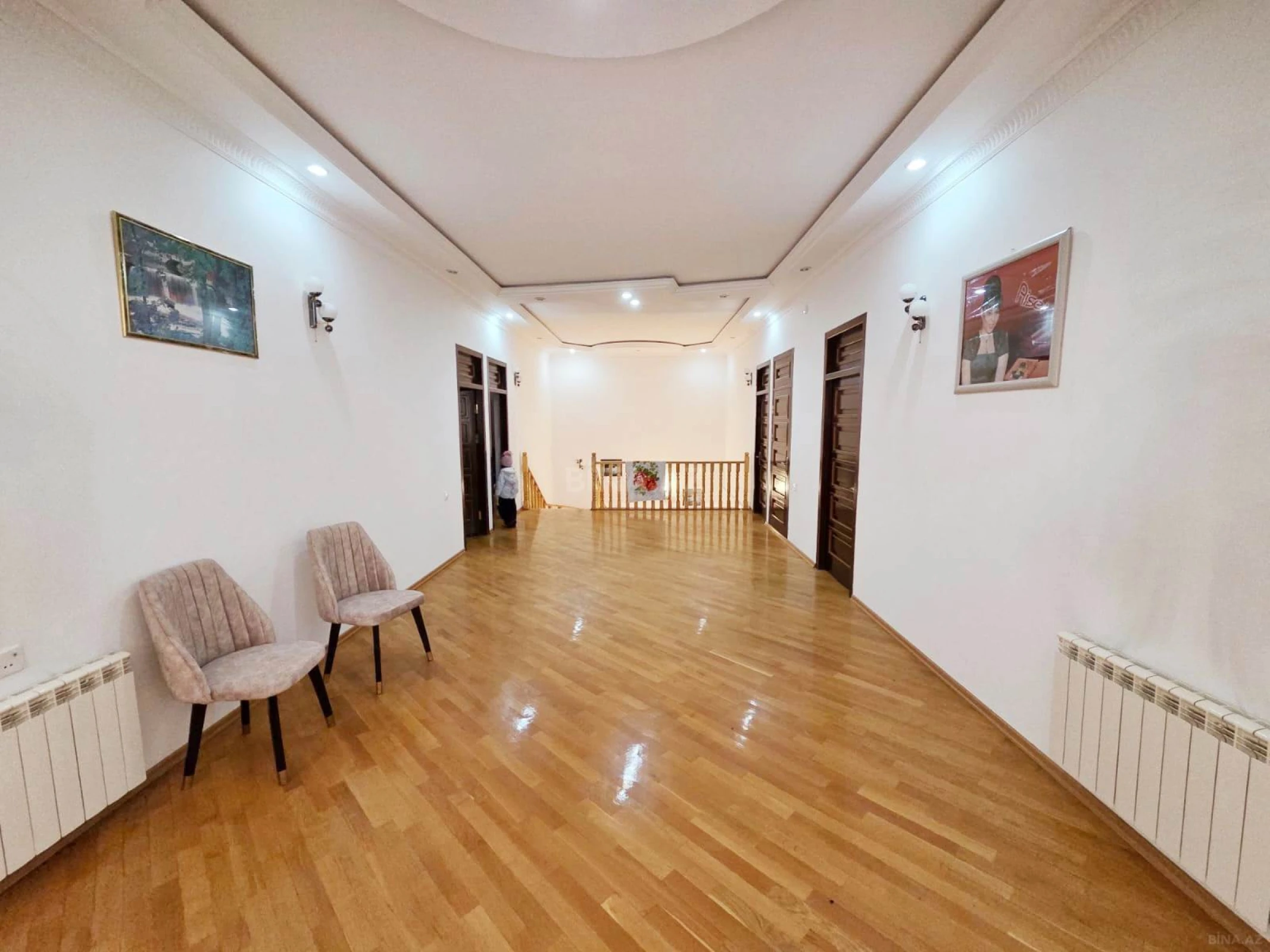 Kirayə verilir 7 otaqlı həyət evi 300 m²