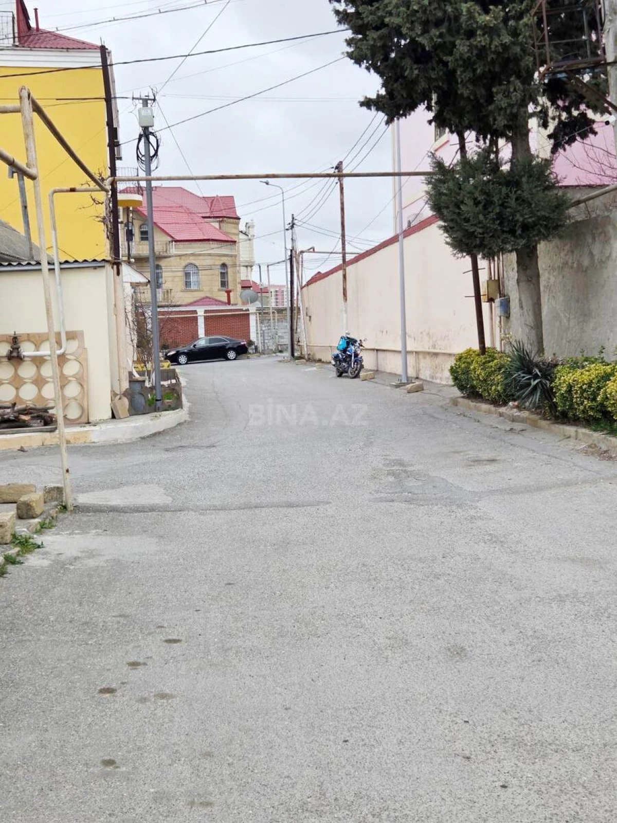 Kirayə verilir 7 otaqlı həyət evi 300 m²