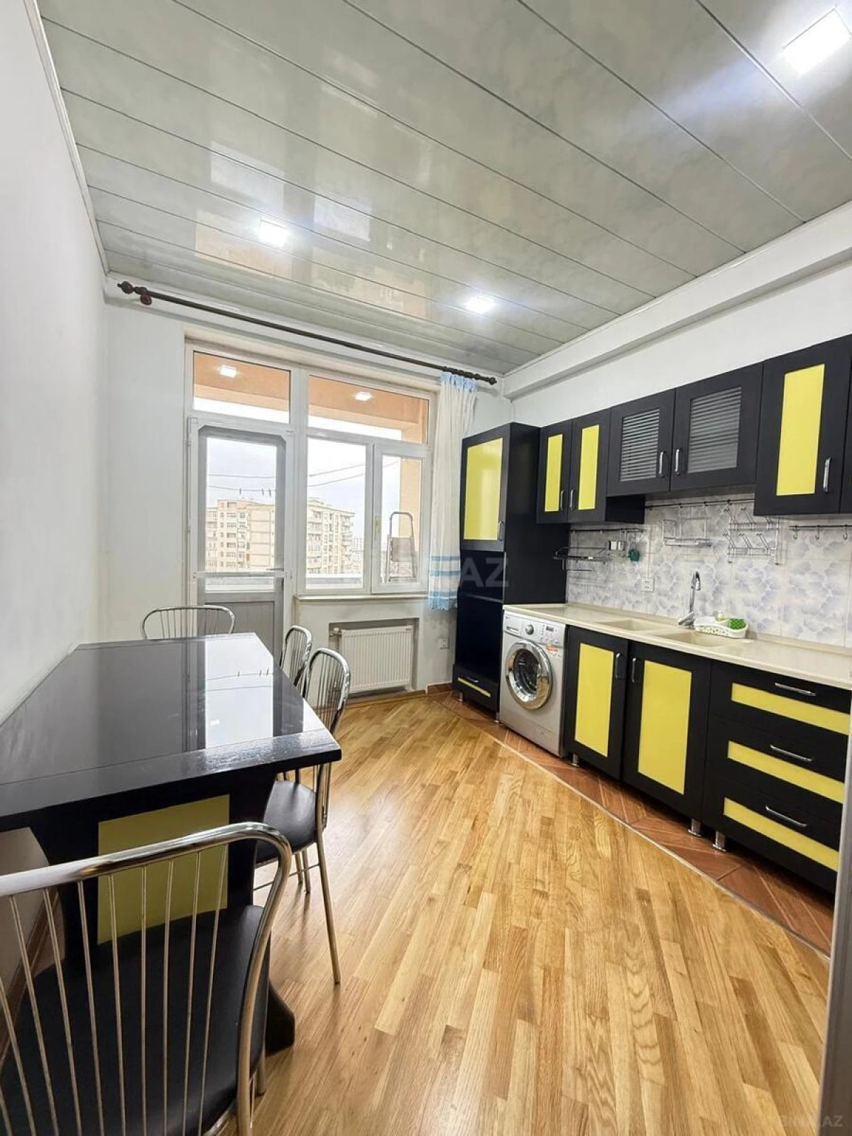 Satılır 3 otaqlı mənzil 115 m²