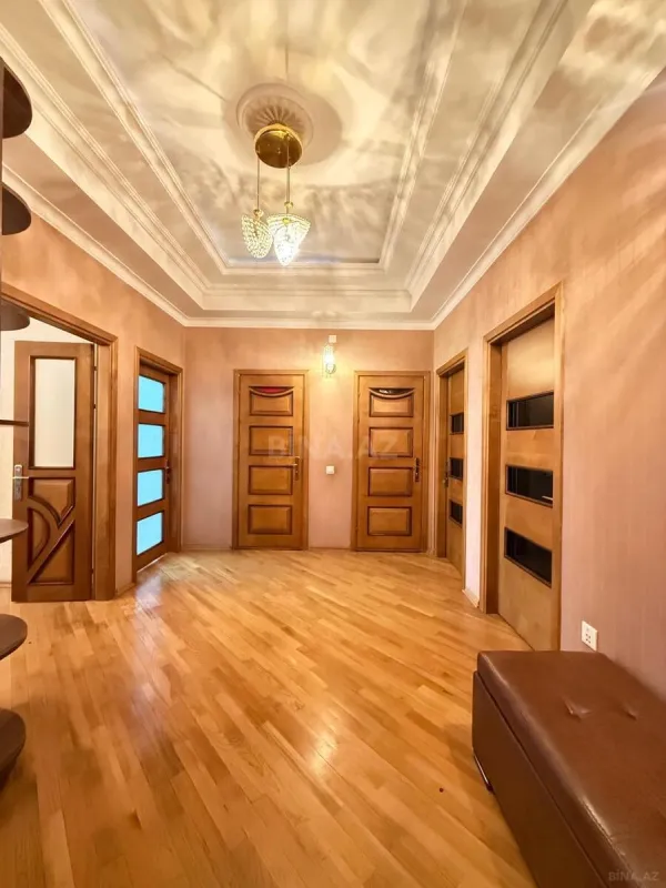 Satılır 3 otaqlı mənzil 115 m²