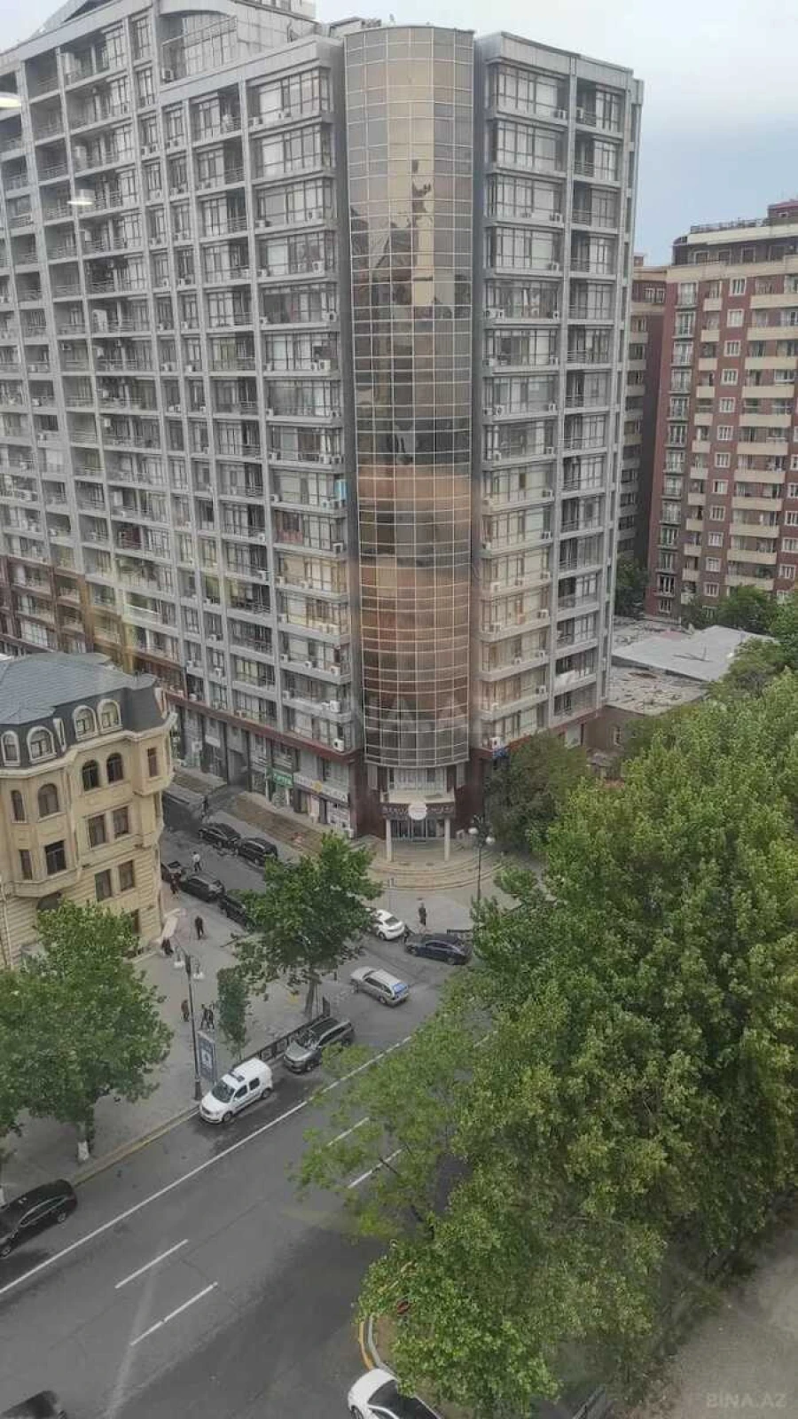 Satılır 3 otaqlı mənzil 150 m²