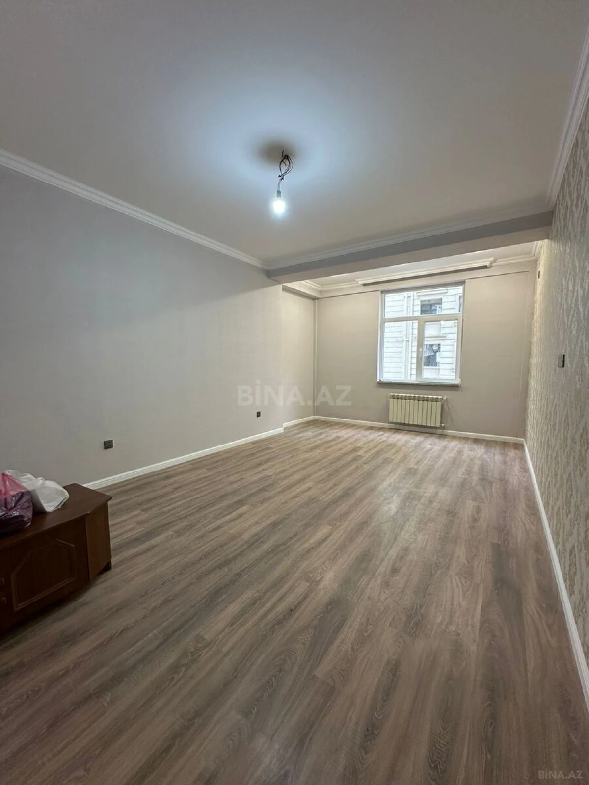 Satılır 2 otaqlı mənzil 93 m²