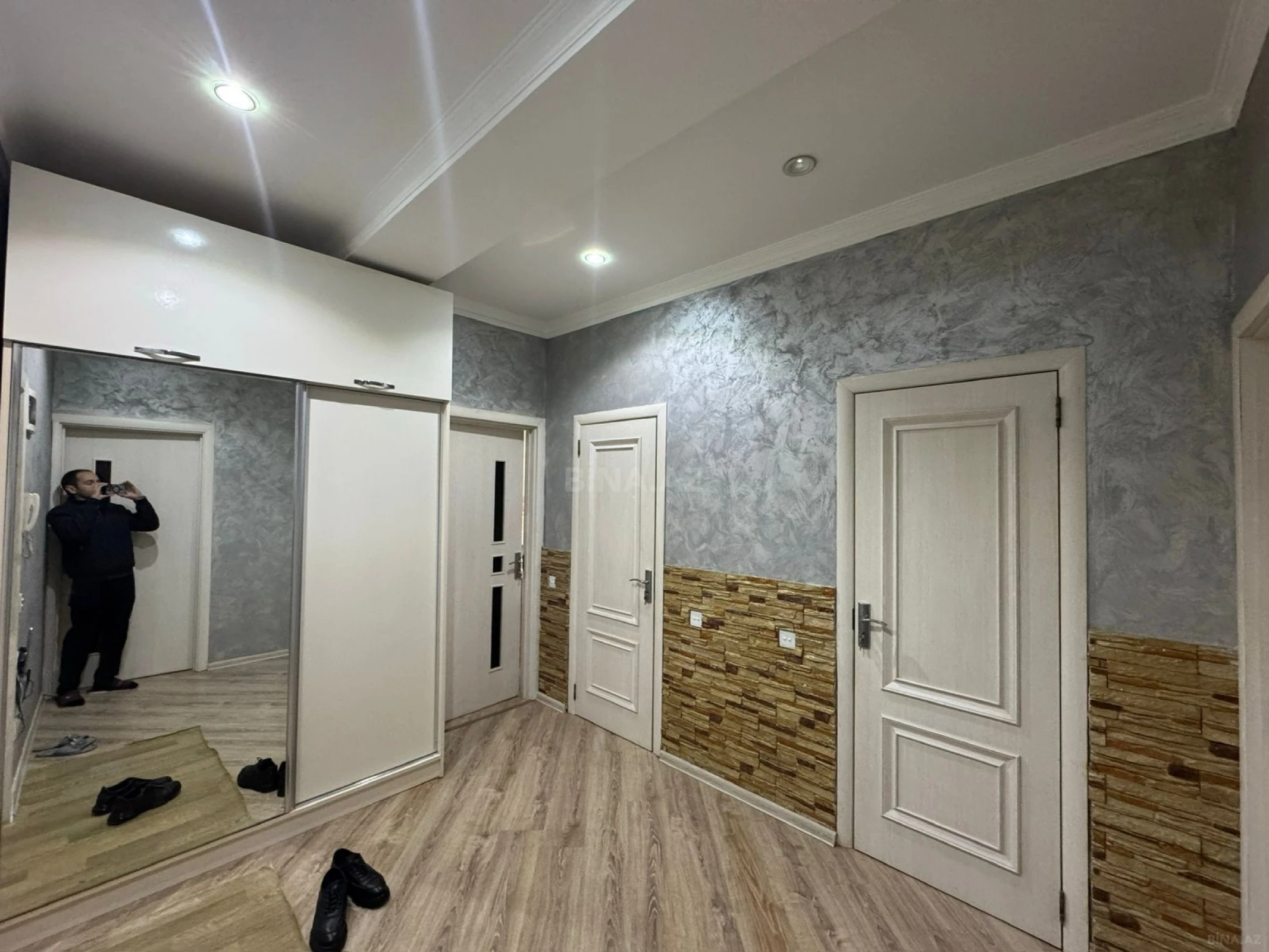 Satılır 3 otaqlı mənzil 95 m²