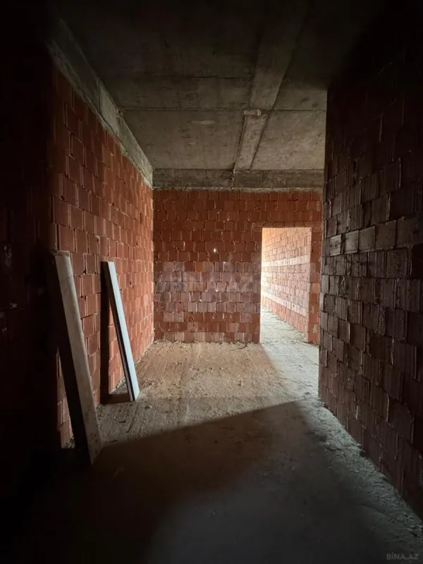 Satılır 3 otaqlı mənzil 140 m²