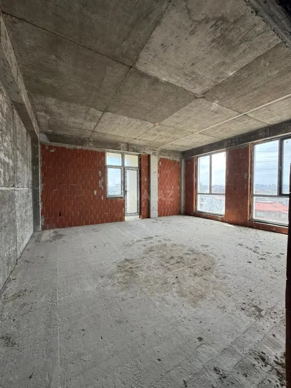 Satılır 3 otaqlı mənzil 140 m²