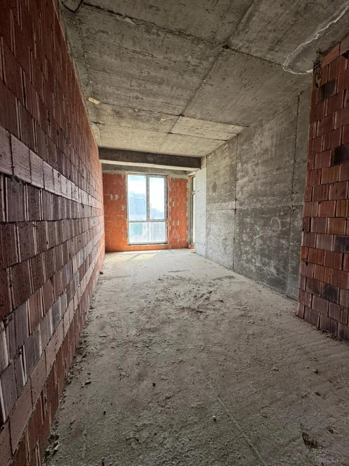 Satılır 3 otaqlı mənzil 140 m²