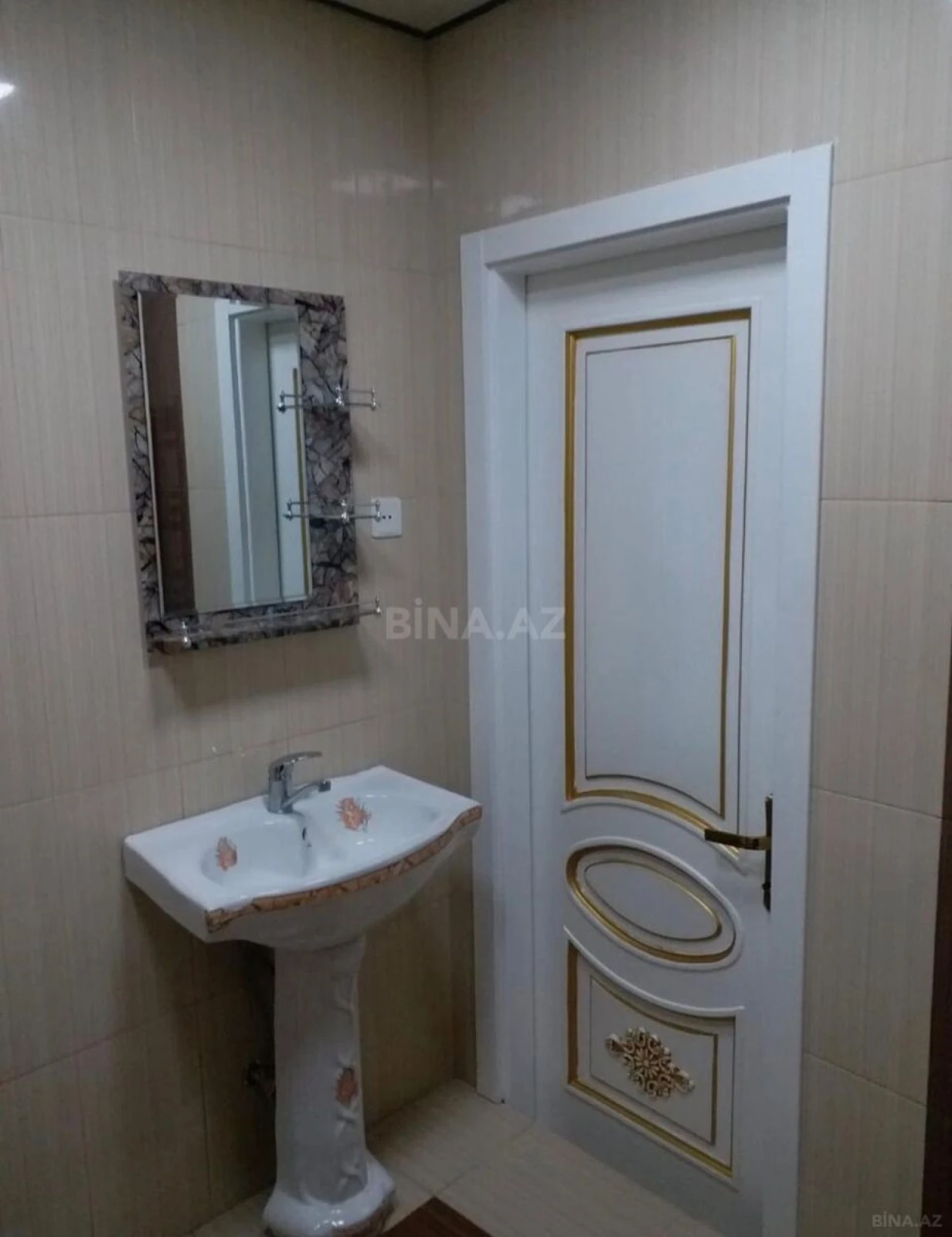 Kirayə verilir 2 otaqlı mənzil 65 m²