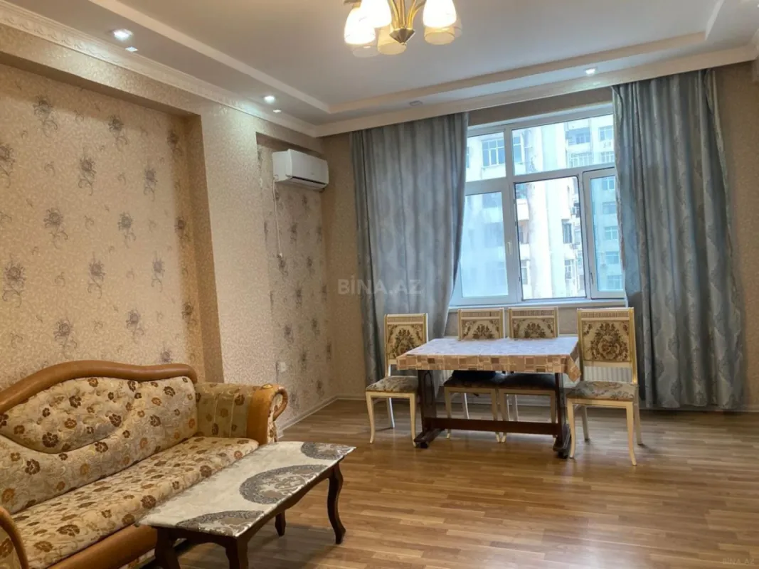 Kirayə verilir 2 otaqlı mənzil 65 m²