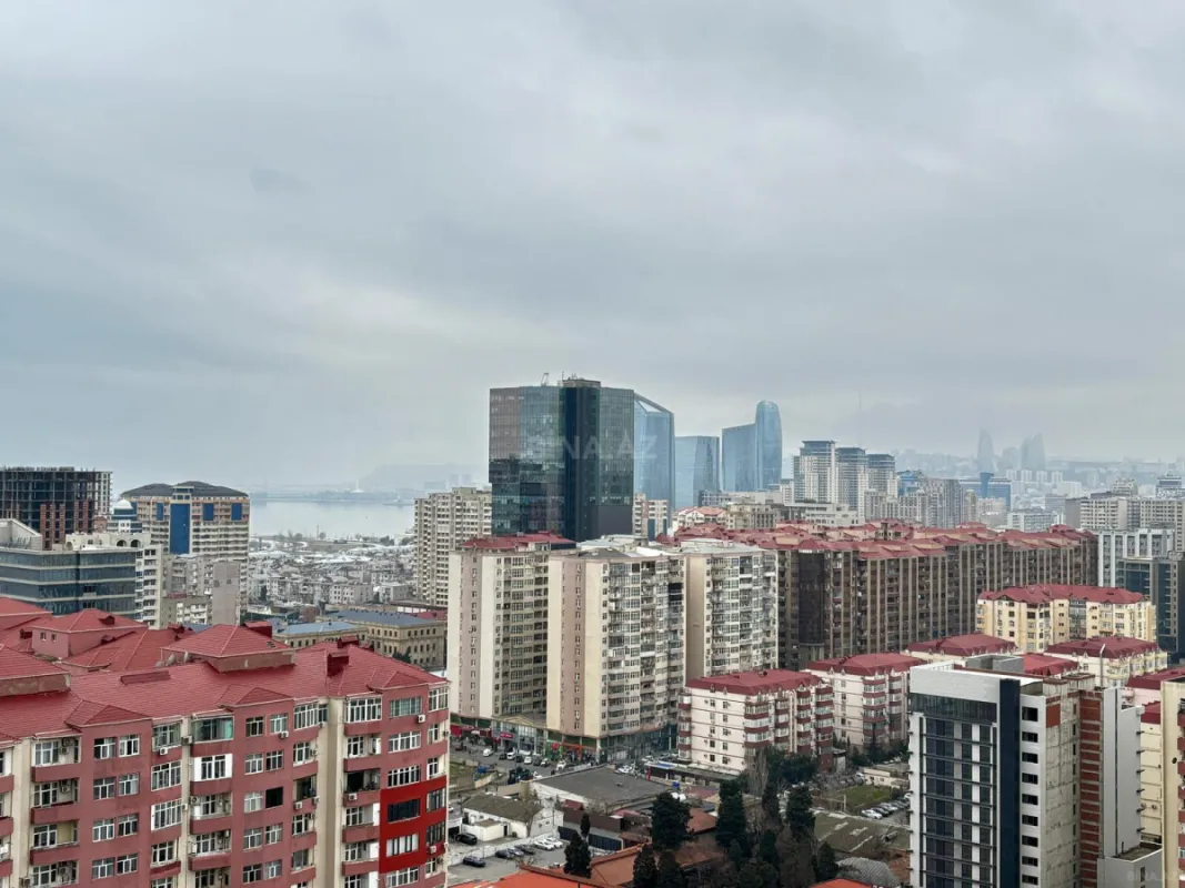 Satılır 2 otaqlı mənzil 70.7 m²