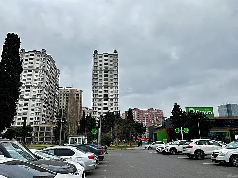 Satılır 2 otaqlı mənzil 70.7 m²