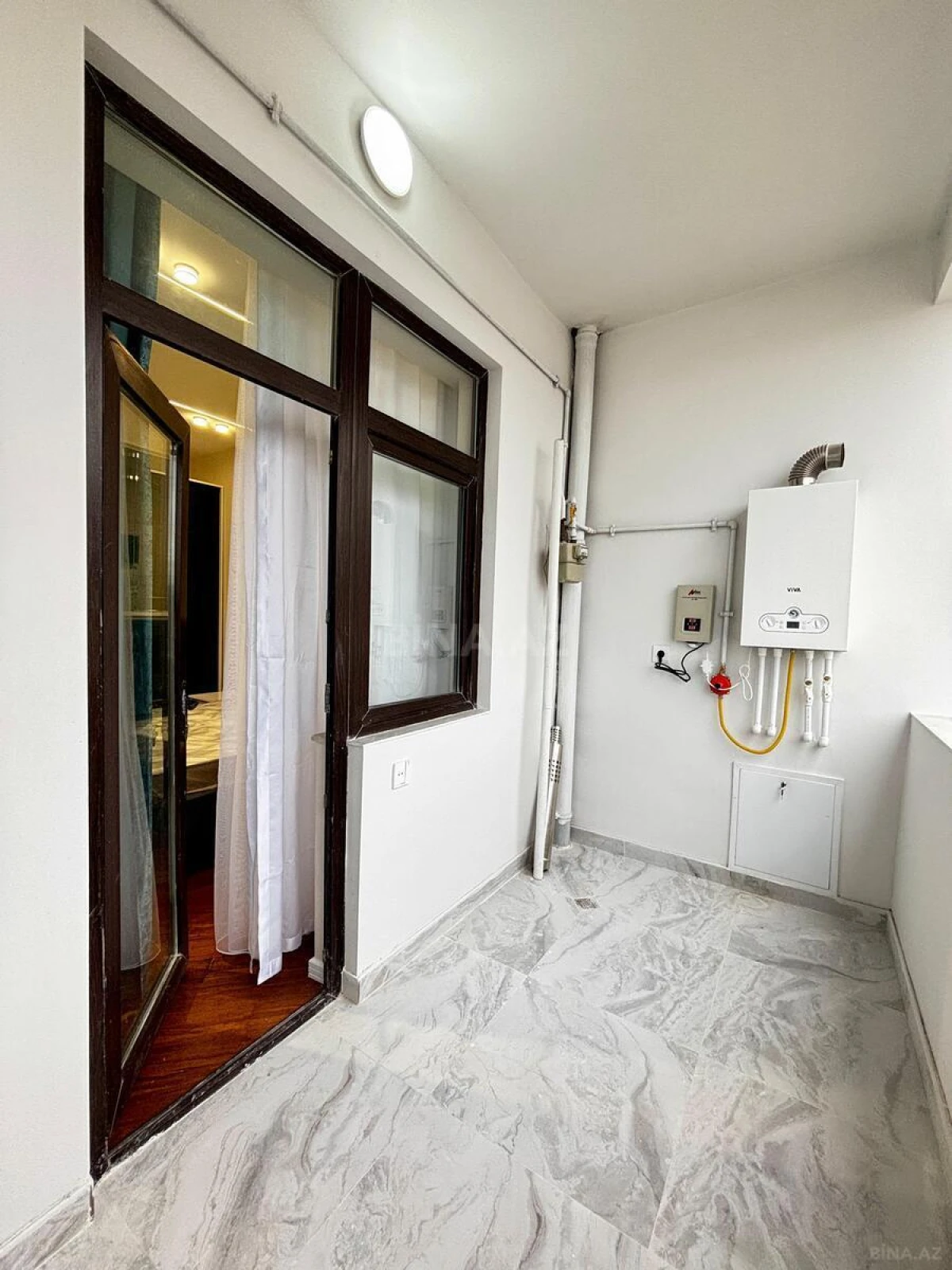 Satılır 2 otaqlı mənzil 70.7 m²