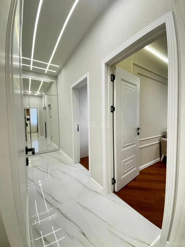 Satılır 2 otaqlı mənzil 70.7 m²