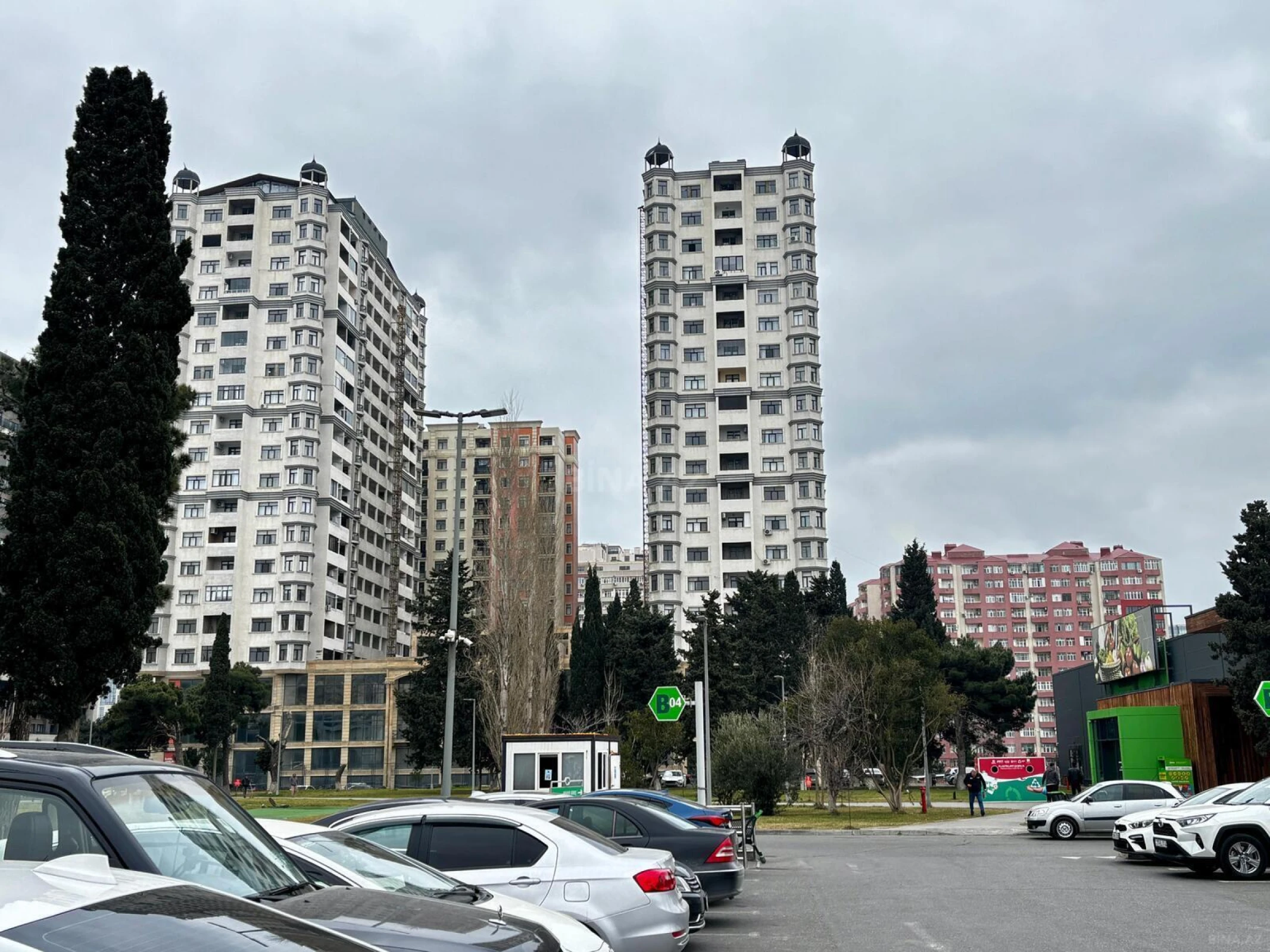 Satılır 2 otaqlı mənzil 70.7 m²