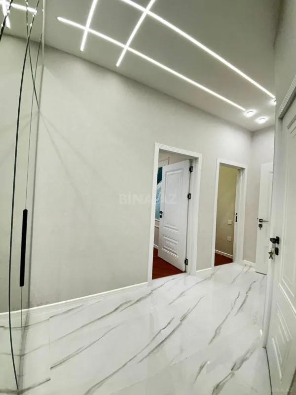 Satılır 2 otaqlı mənzil 70.7 m²