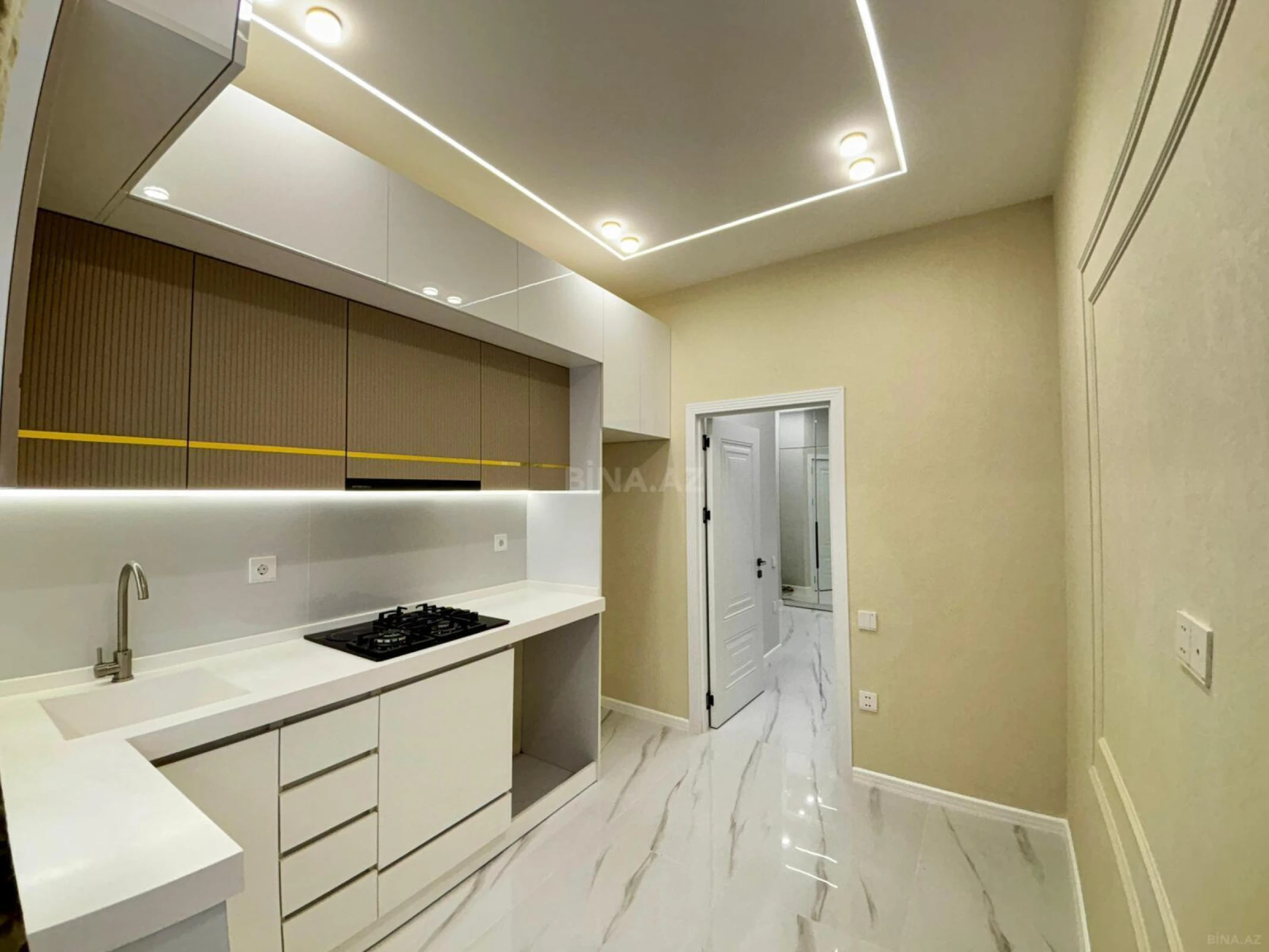 Satılır 2 otaqlı mənzil 70.7 m²
