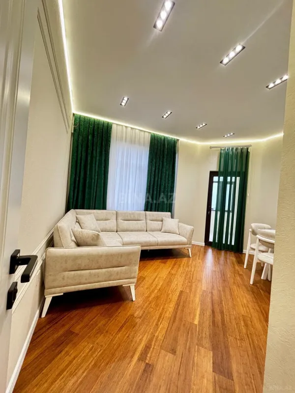 Satılır 2 otaqlı mənzil 70.7 m²