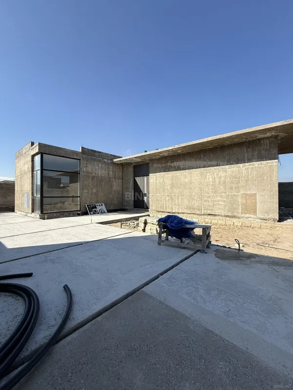 Satılır 3 otaqlı həyət evi 350 m²