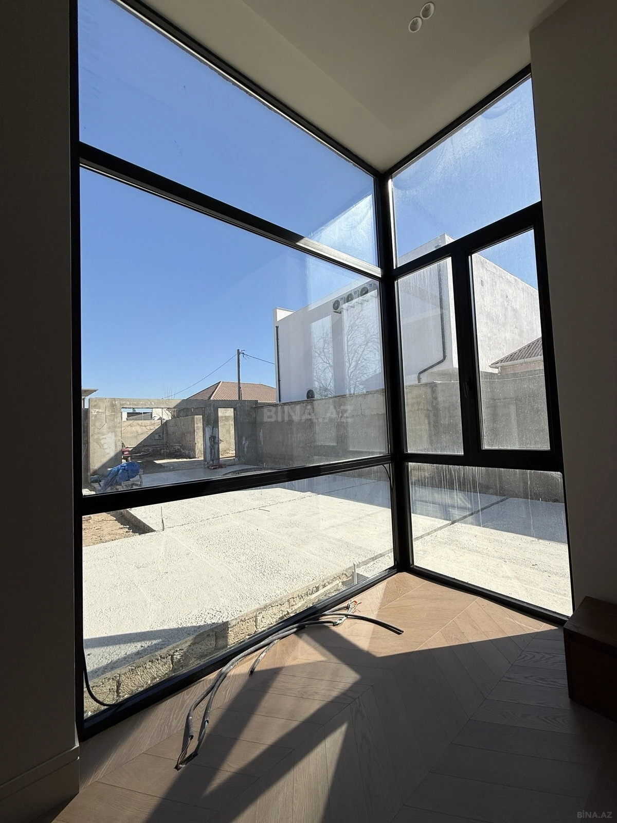 Satılır 3 otaqlı həyət evi 350 m²