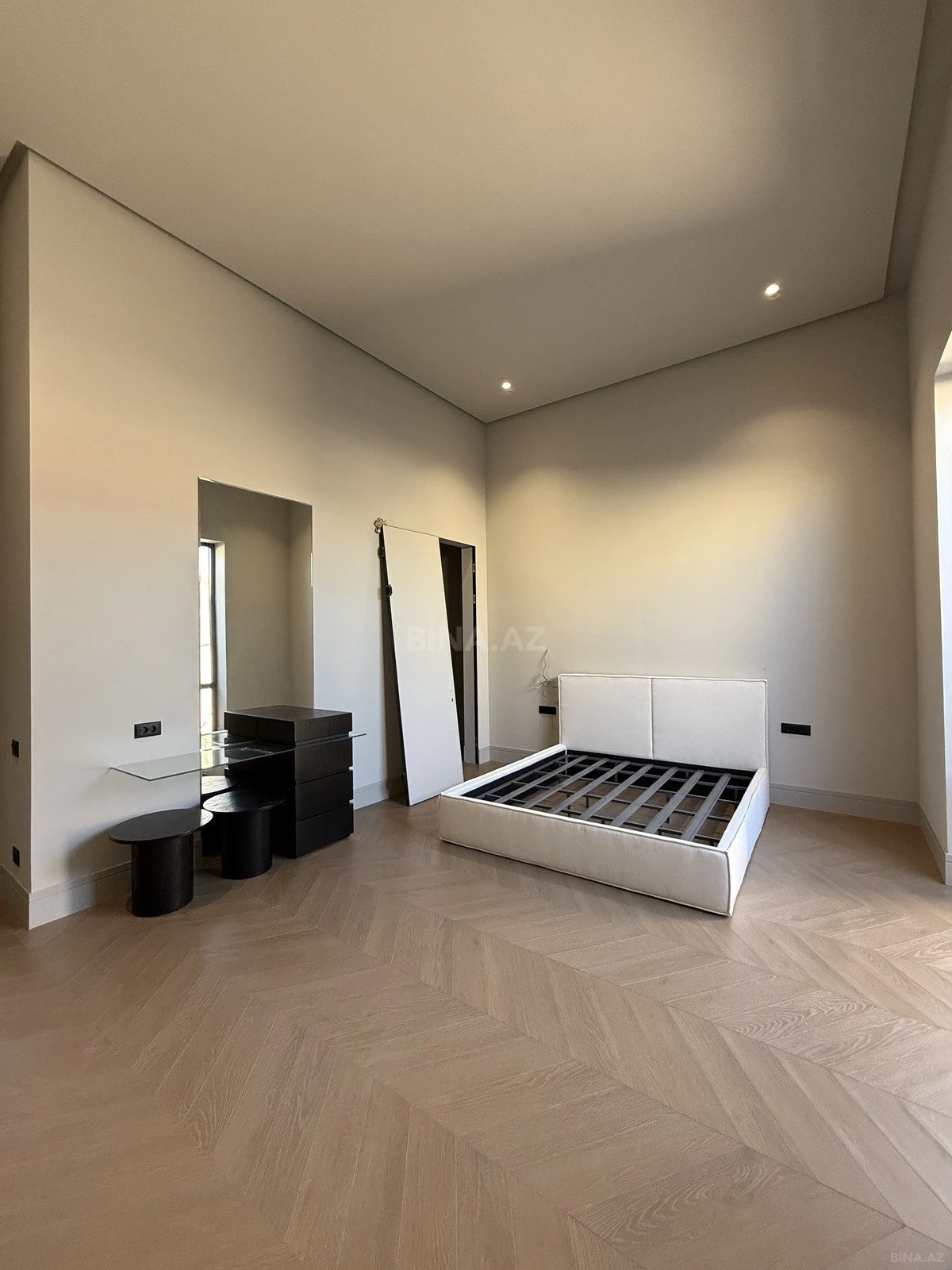 Satılır 3 otaqlı həyət evi 350 m²