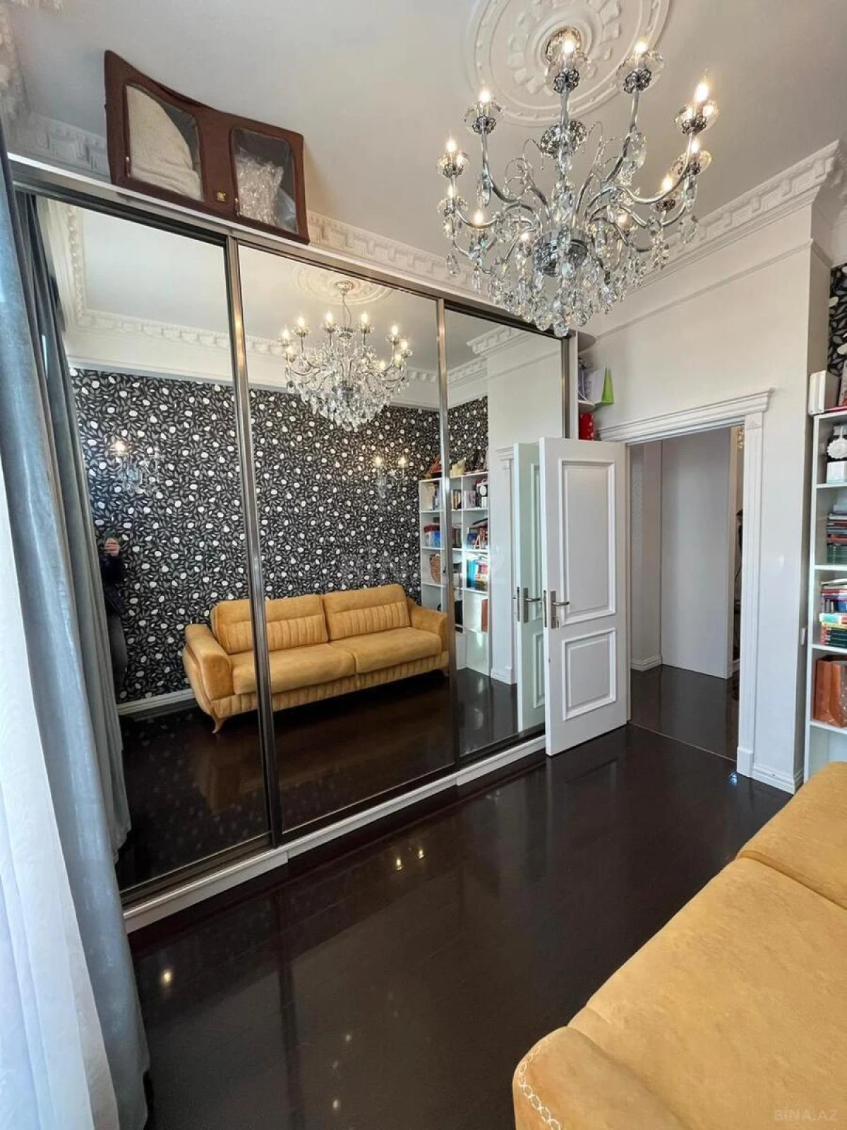 Kirayə verilir 3 otaqlı mənzil 140 m²