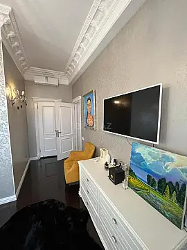 Kirayə verilir 3 otaqlı mənzil 140 m²