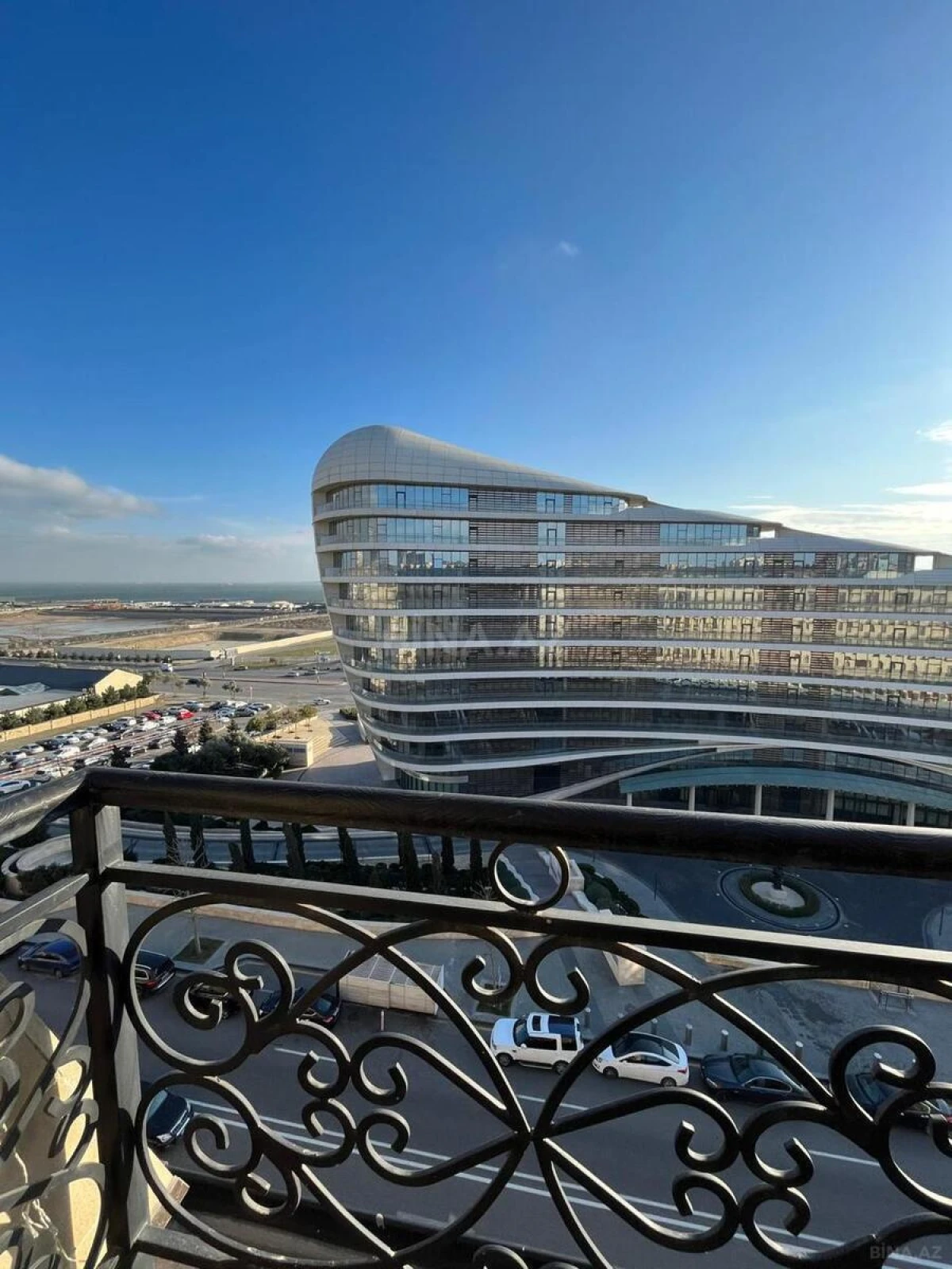 Kirayə verilir 3 otaqlı mənzil 140 m²