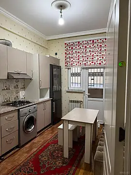 Kirayə verilir 2 otaqlı mənzil 45 m²