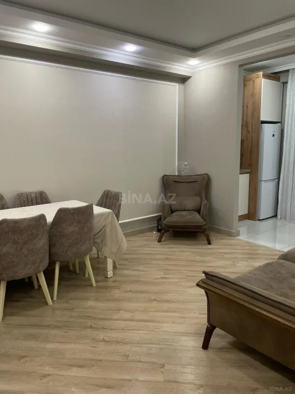 Kirayə verilir 2 otaqlı mənzil 65 m²