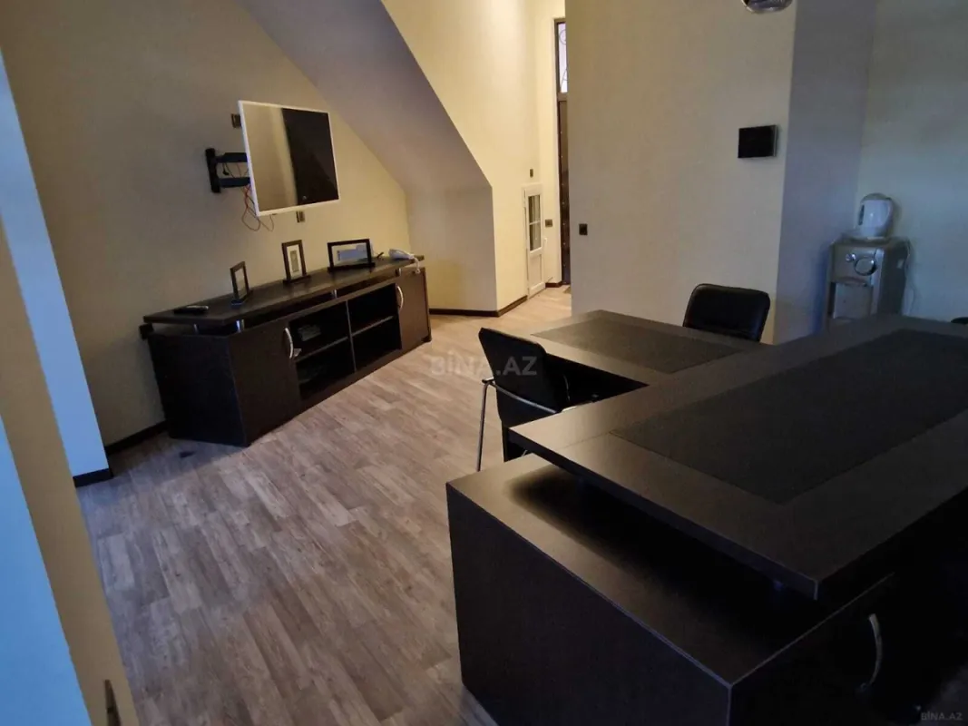 Kirayə verilir 7 otaqlı ofis 200 m²