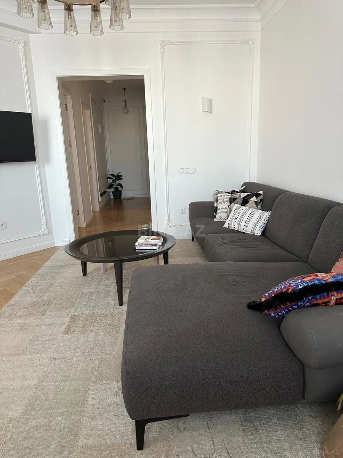 Satılır 3 otaqlı mənzil 110 m²