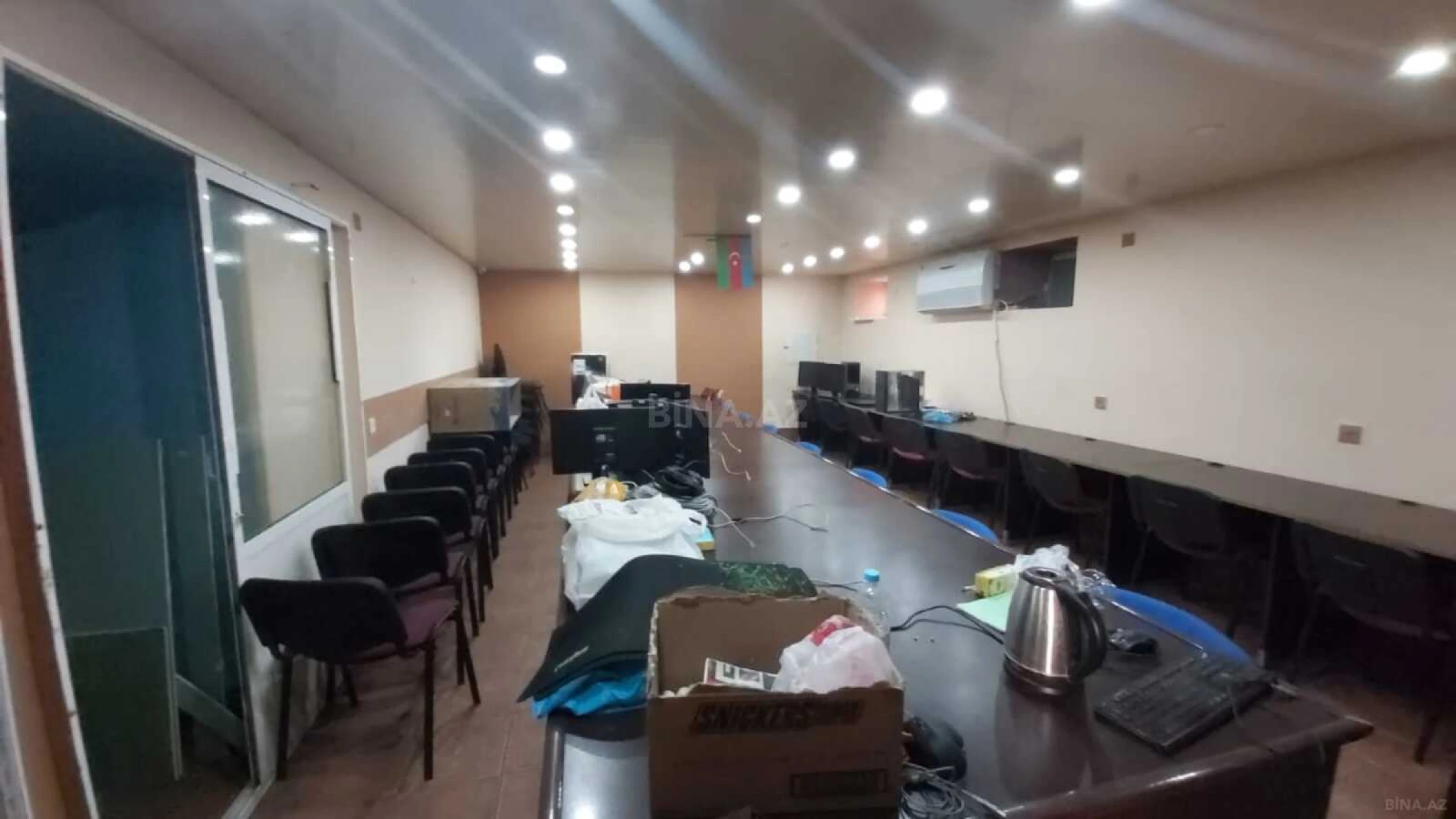 Kirayə verilir obyekt 163 m²