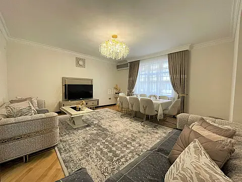 Satılır 3 otaqlı mənzil 131 m²