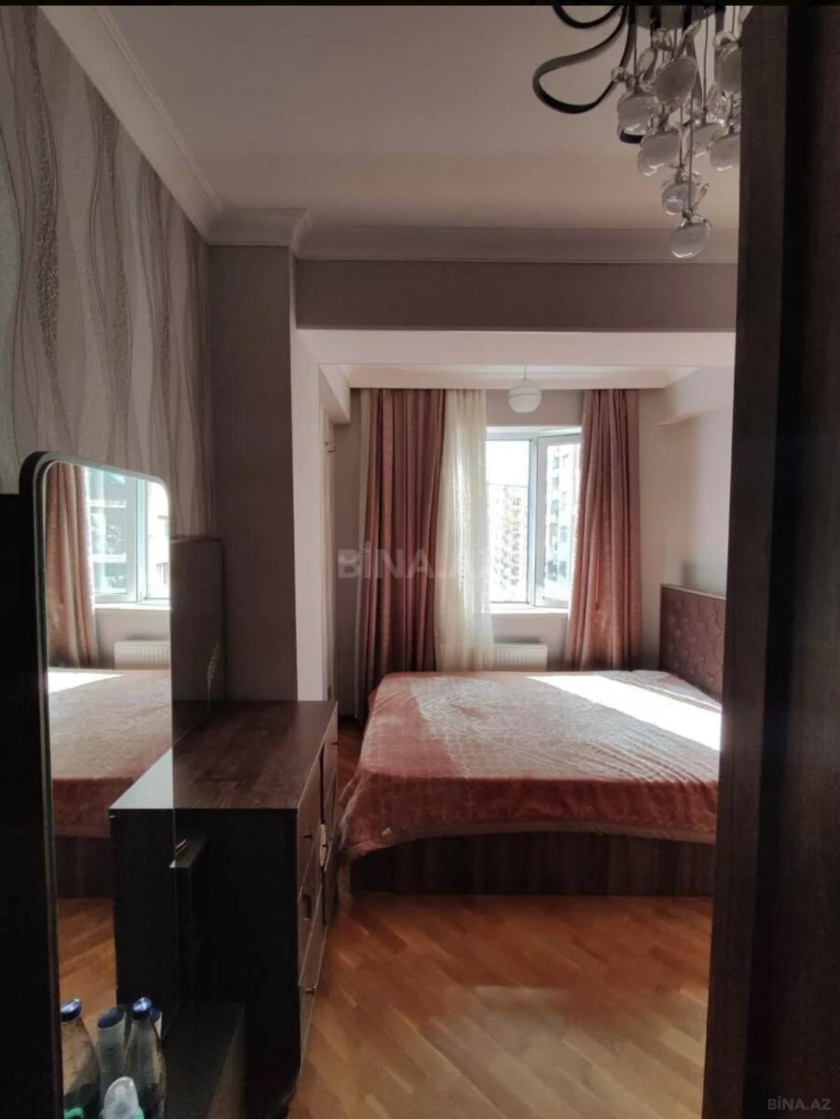 Kirayə verilir 2 otaqlı mənzil 60 m²