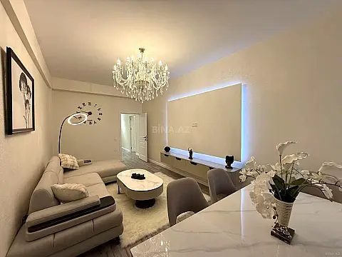 Satılır 2 otaqlı mənzil 105 m²