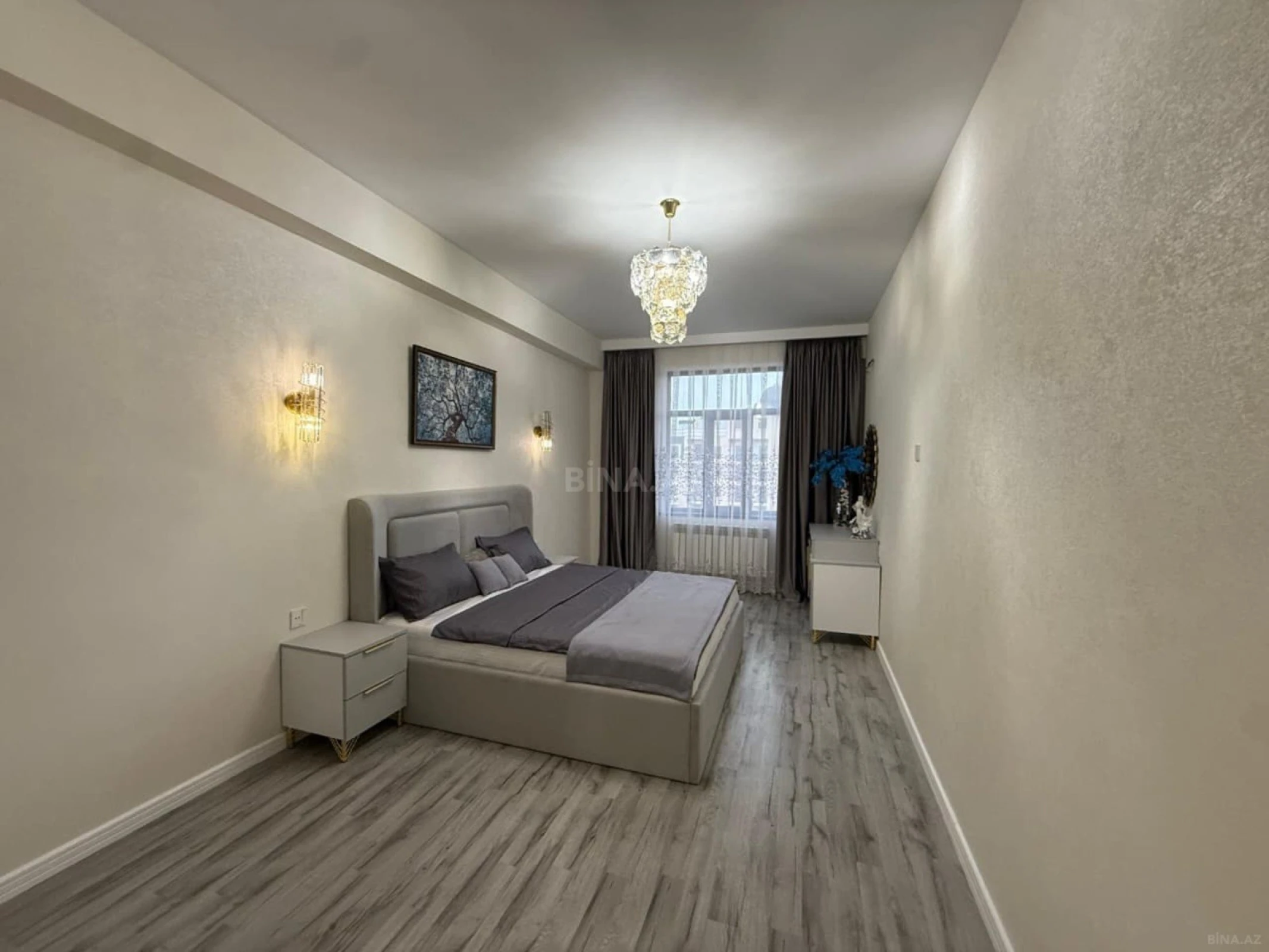 Satılır 2 otaqlı mənzil 105 m²