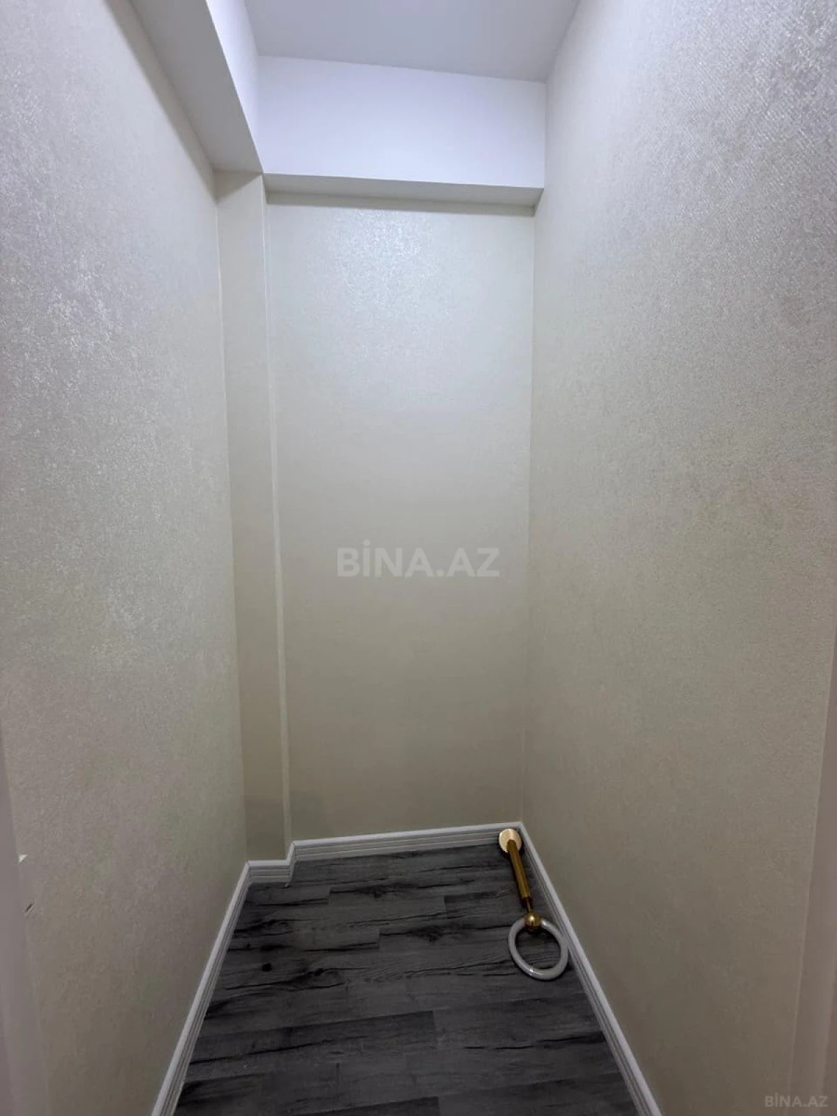 Satılır 2 otaqlı mənzil 105 m²