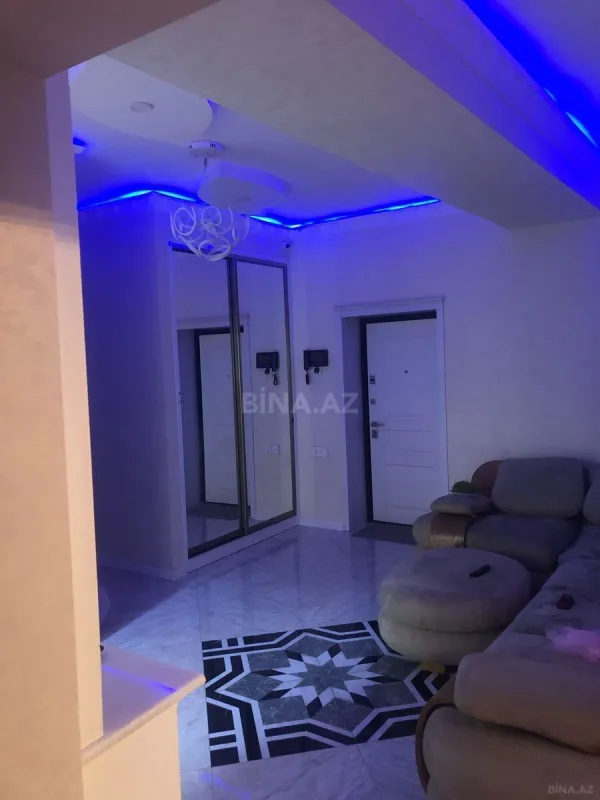 Satılır 5 otaqlı mənzil 150 m²