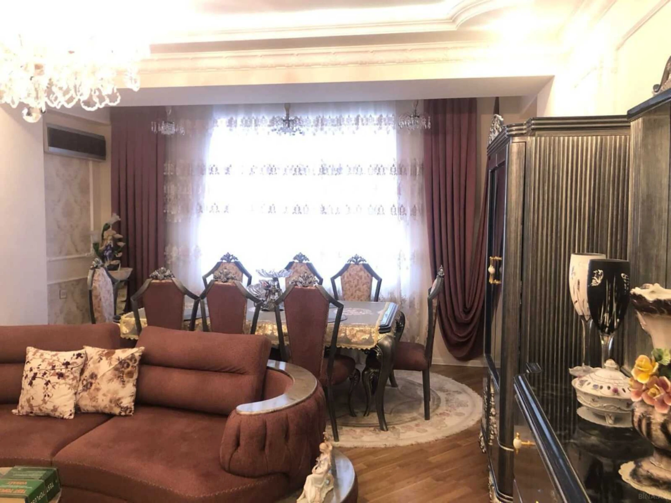 Satılır 5 otaqlı mənzil 150 m²