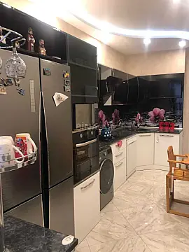 Satılır 5 otaqlı mənzil 150 m²