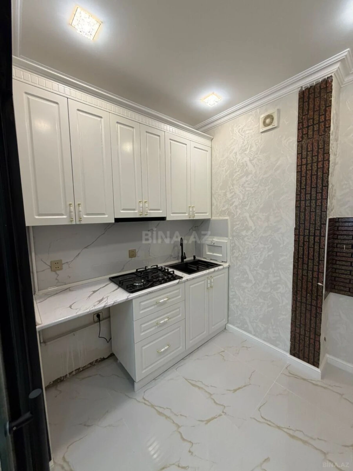 Satılır 3 otaqlı mənzil 90 m²