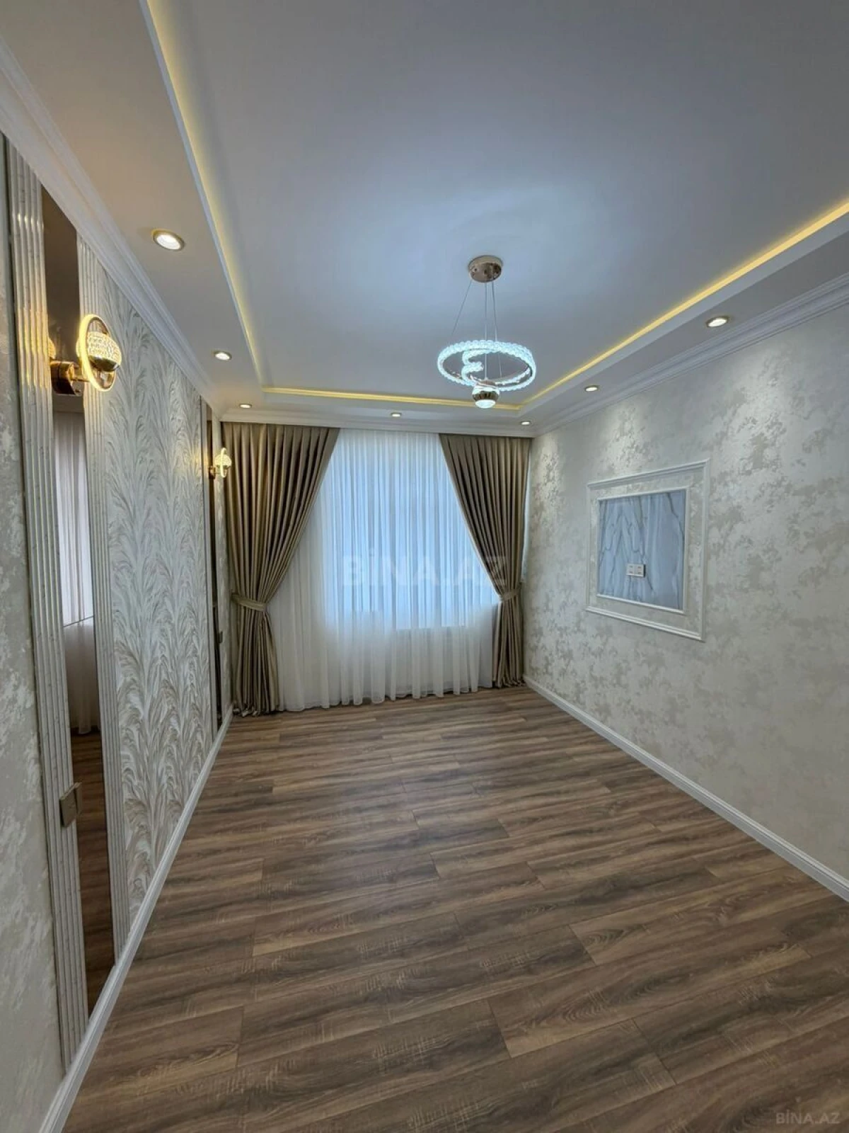 Satılır 3 otaqlı mənzil 90 m²