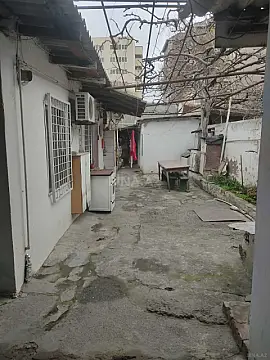 Satılır 6 otaqlı həyət evi 200 m²