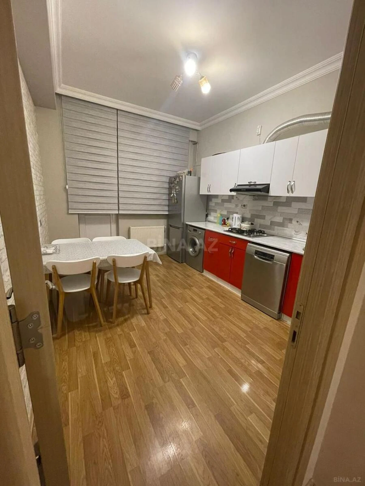 Satılır 3 otaqlı mənzil 95 m²