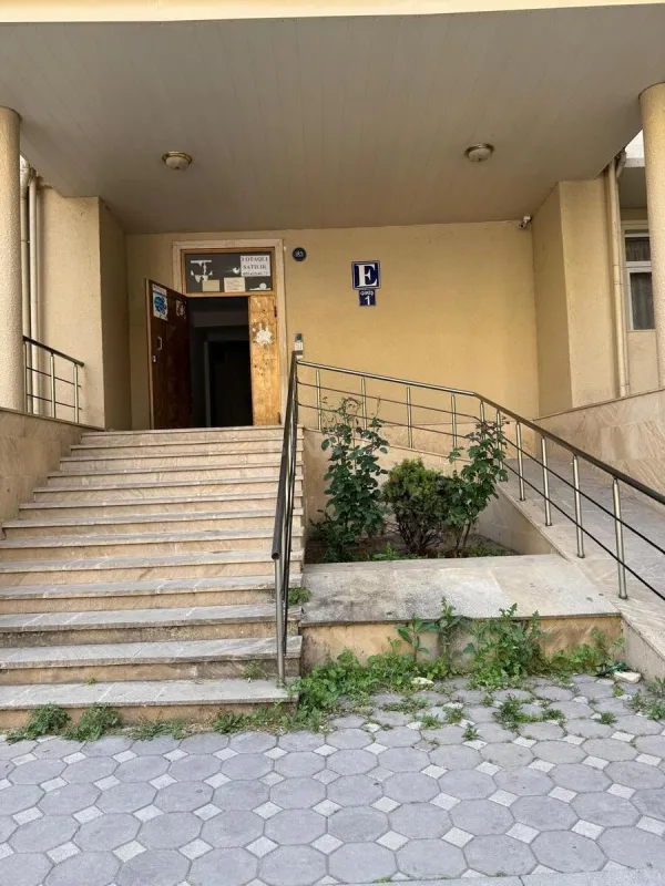 Satılır 3 otaqlı mənzil 95 m²