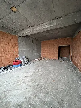 Satılır 3 otaqlı mənzil 161 m²