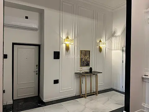 Kirayə verilir 3 otaqlı mənzil 140 m²