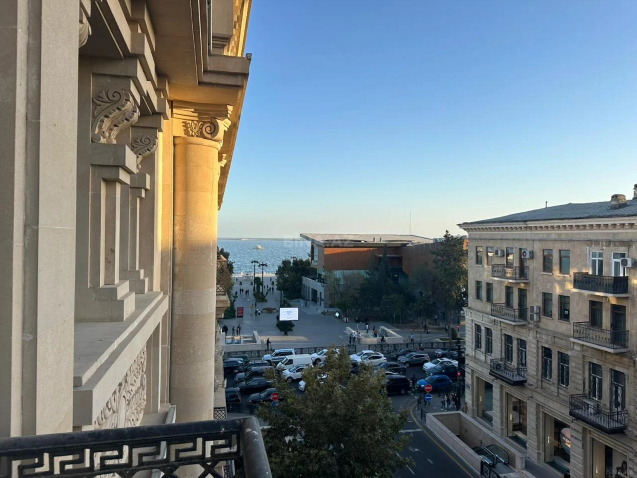 Kirayə verilir 3 otaqlı mənzil 140 m²