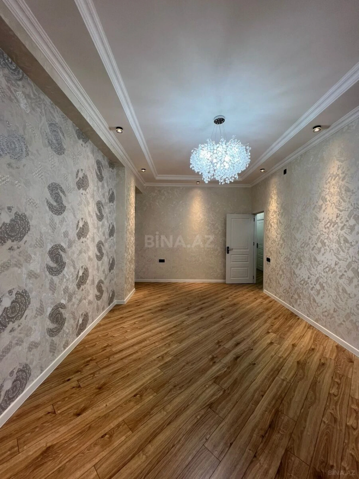 Satılır 2 otaqlı mənzil 63 m²